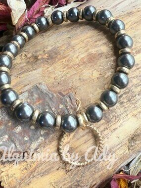 Classic+ GRAY PEARL + Gold circle charm+ minimalist bracelet